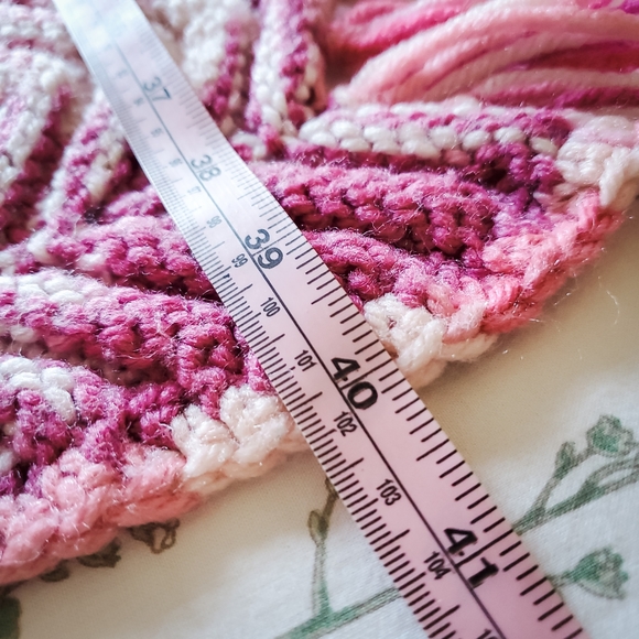 Vintage Pink Hand Knit Granny Blanket Throw - Picture 4 of 5